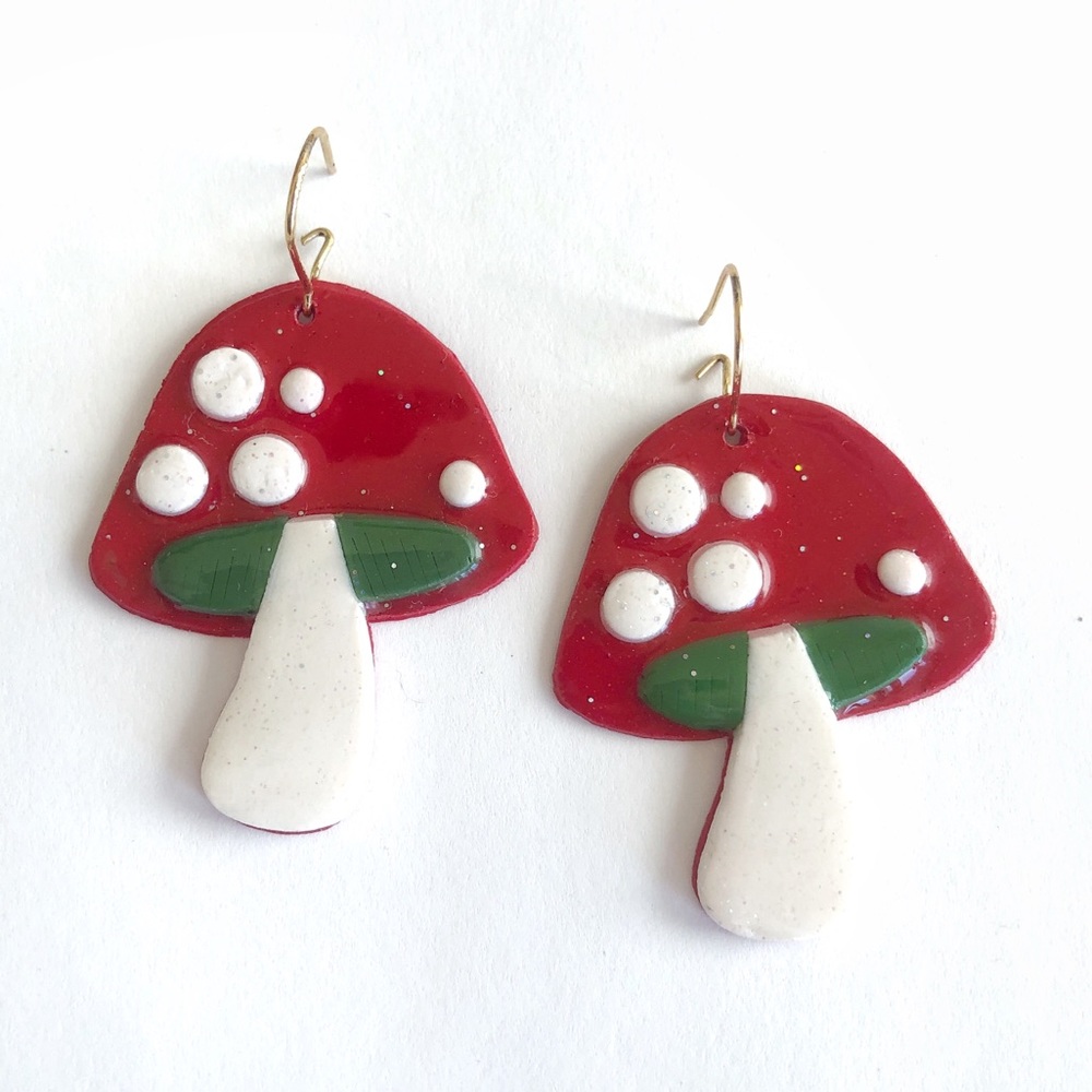 New!🍄Vintage 60s Style Magic Mushroom Earrings!